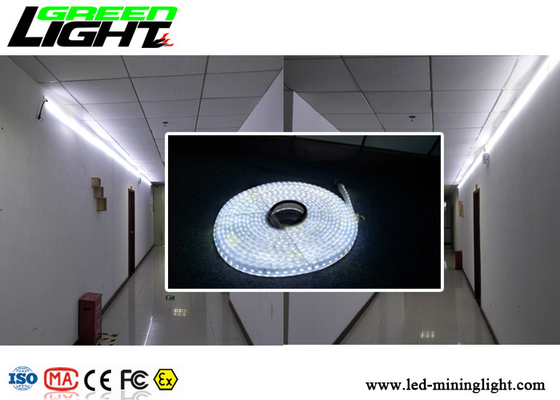 Ciepłe białe taśmy LED Taśma oświetleniowa 60 diod LED SMD5050 do oświetlenia niebezpiecznego / bezpiecznego obszaru