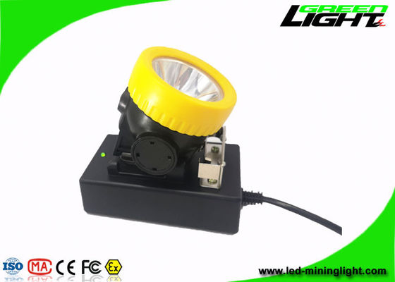 0,74 W 5000Lux Przenośna bezprzewodowa lampa górnicza PTC Akumulator LED Hat Lights